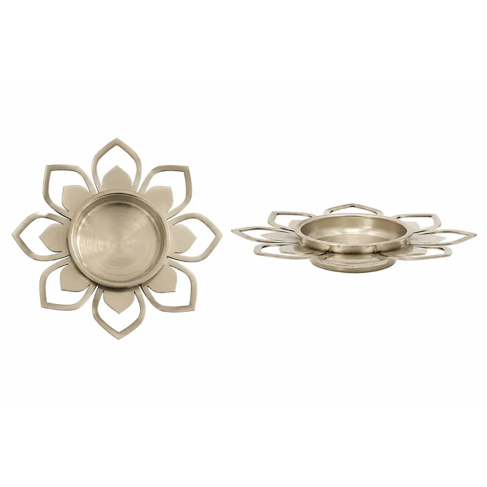 Lotus Petal Tealight