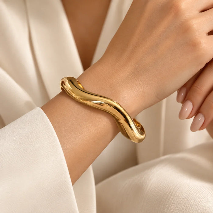 Virelle Fluid Curve hand bands