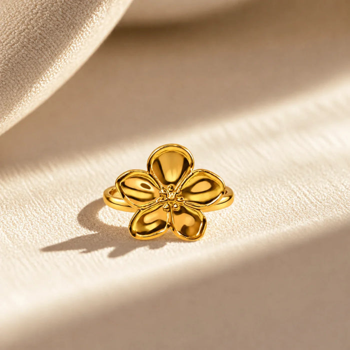 Eternal Golden Petal Ring