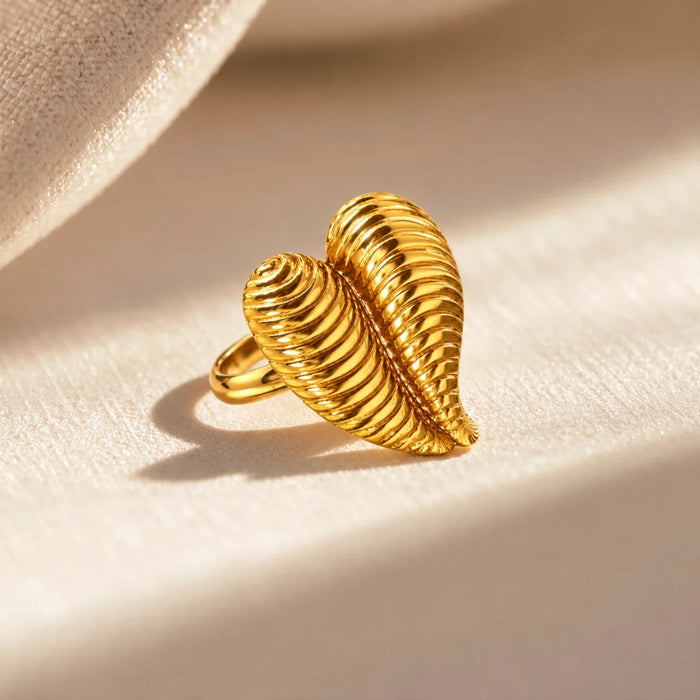 Maris Shell Statement Ring