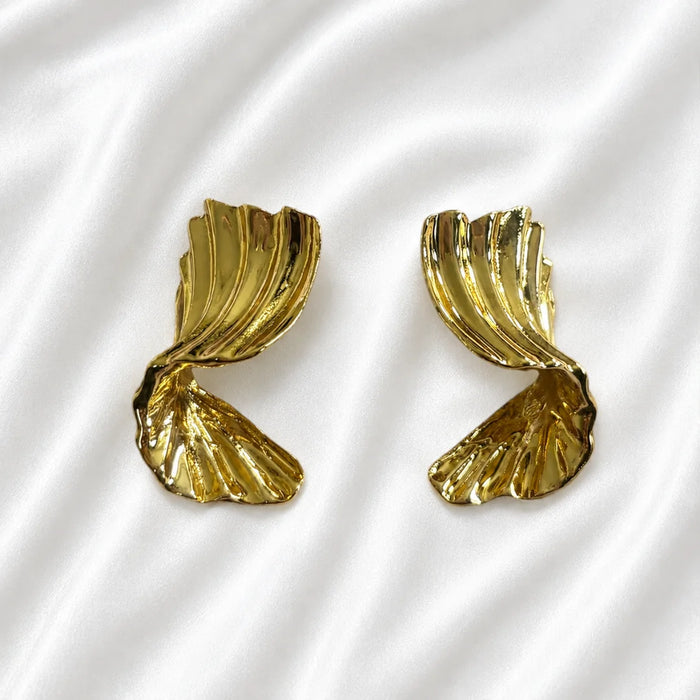 Isla Whirl Earring